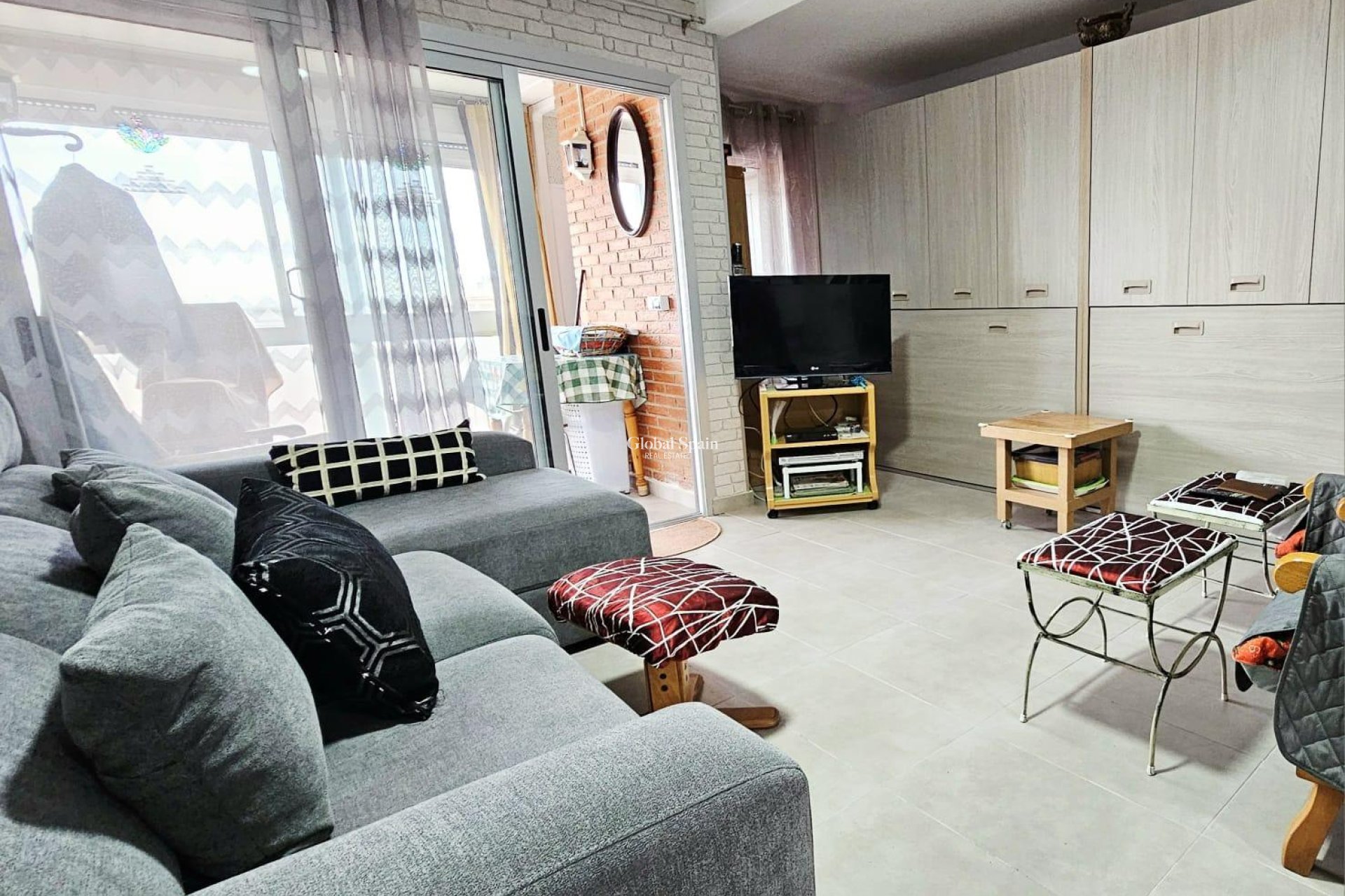 Revente - APPARTEMENT -
TORREVIEJA - Playa De Los Náufragos