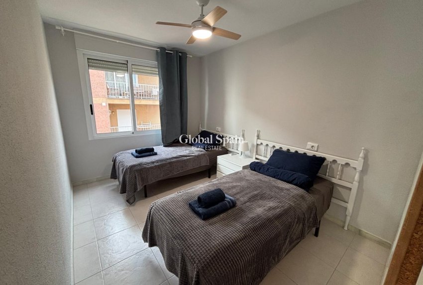 Revente - APPARTEMENT -
TORREVIEJA - Playa De Los Náufragos