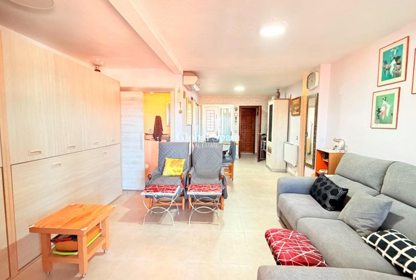 Revente - APPARTEMENT -
TORREVIEJA - Playa De Los Náufragos