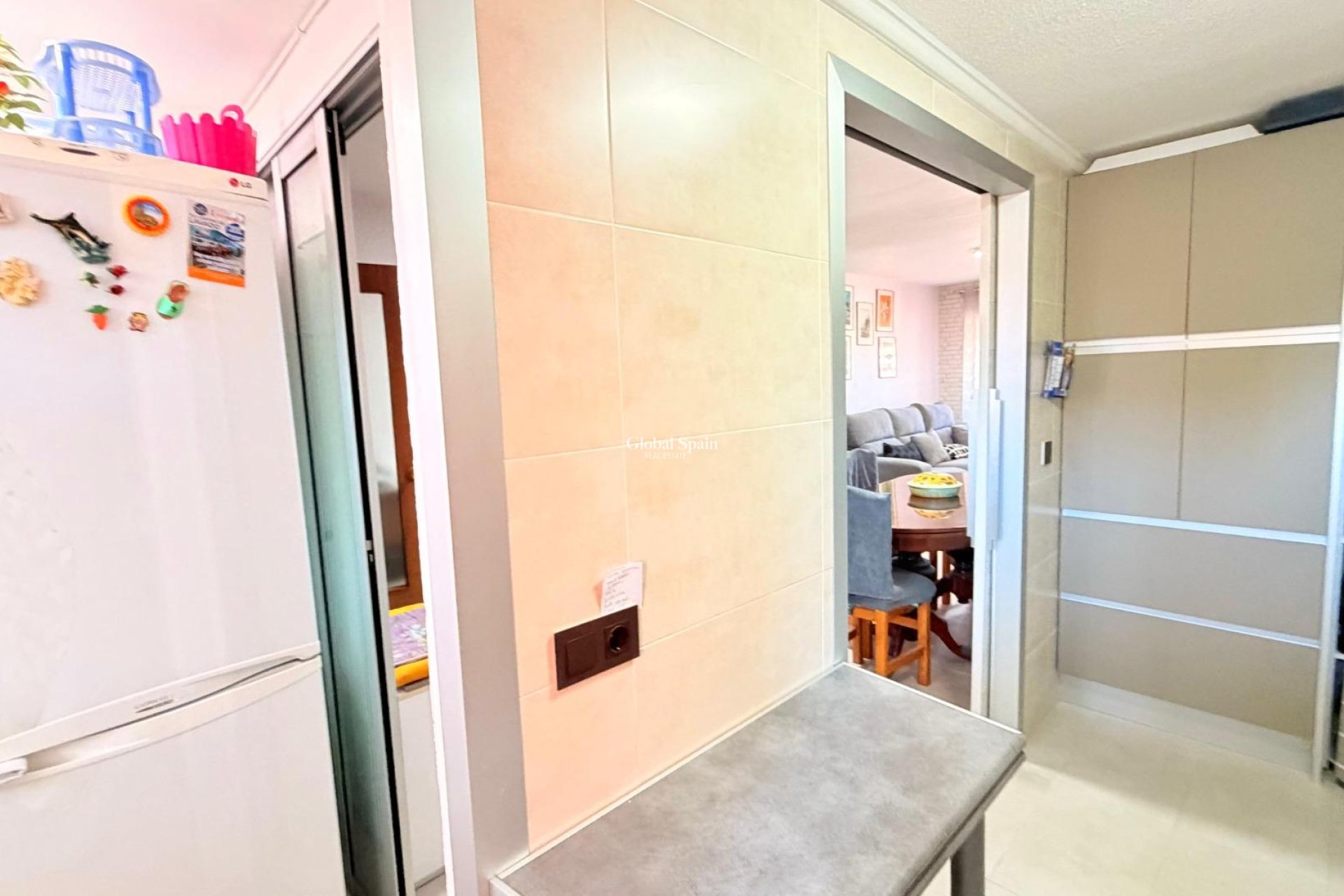 Revente - APPARTEMENT -
TORREVIEJA - Playa De Los Náufragos