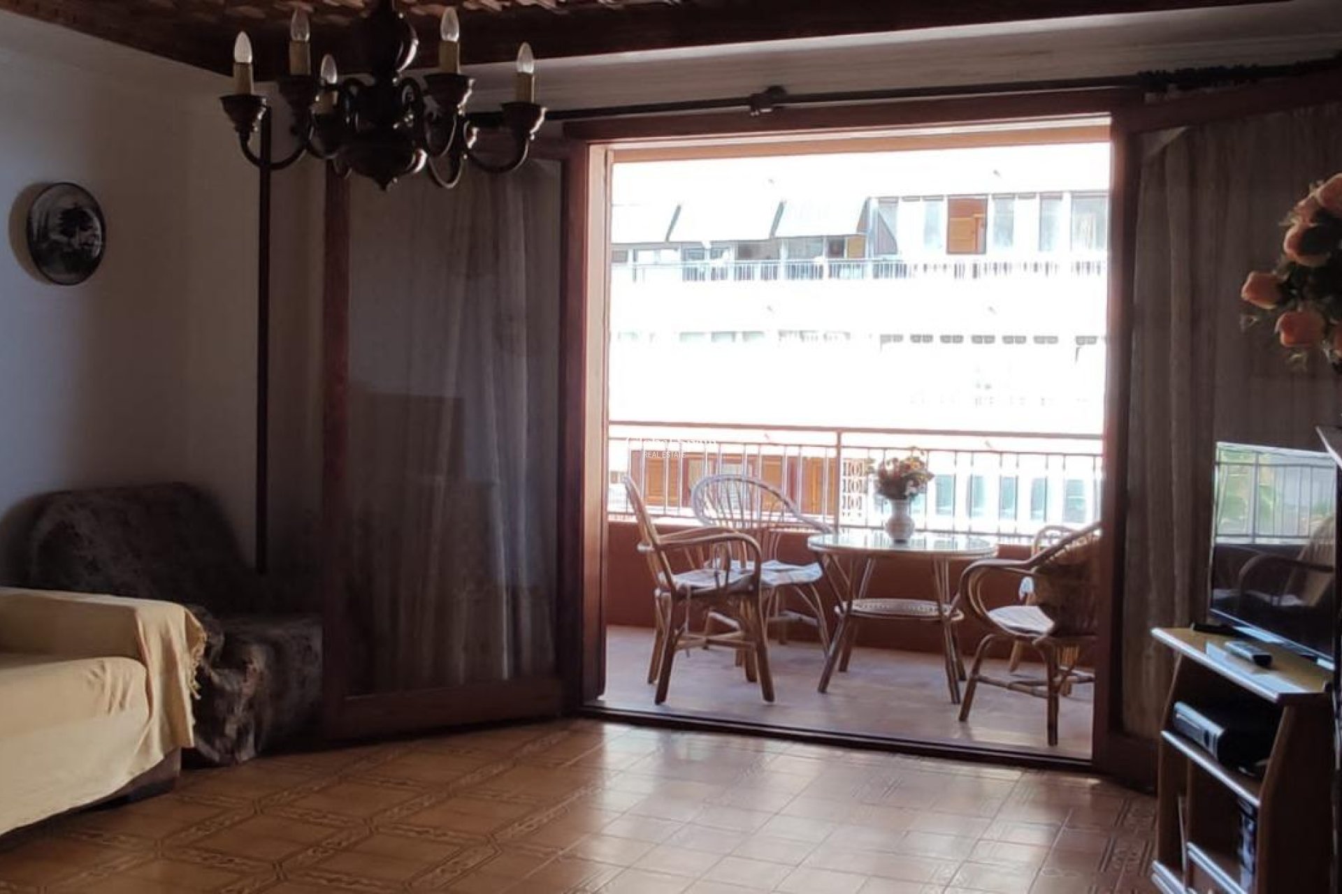 Revente - APPARTEMENT -
TORREVIEJA - Playa De Los Náufragos