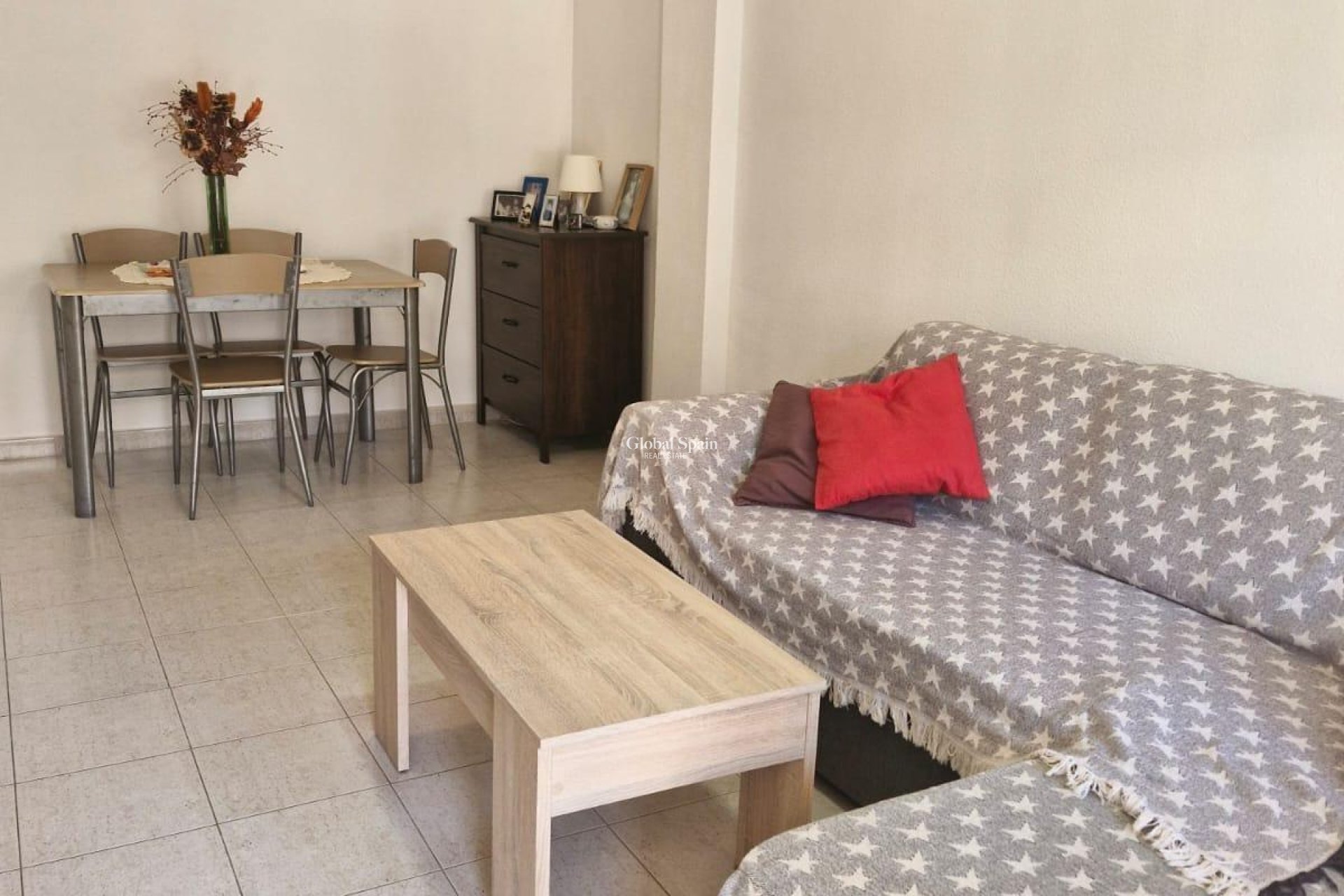 Revente - APPARTEMENT -
TORREVIEJA - Playa De Los Náufragos