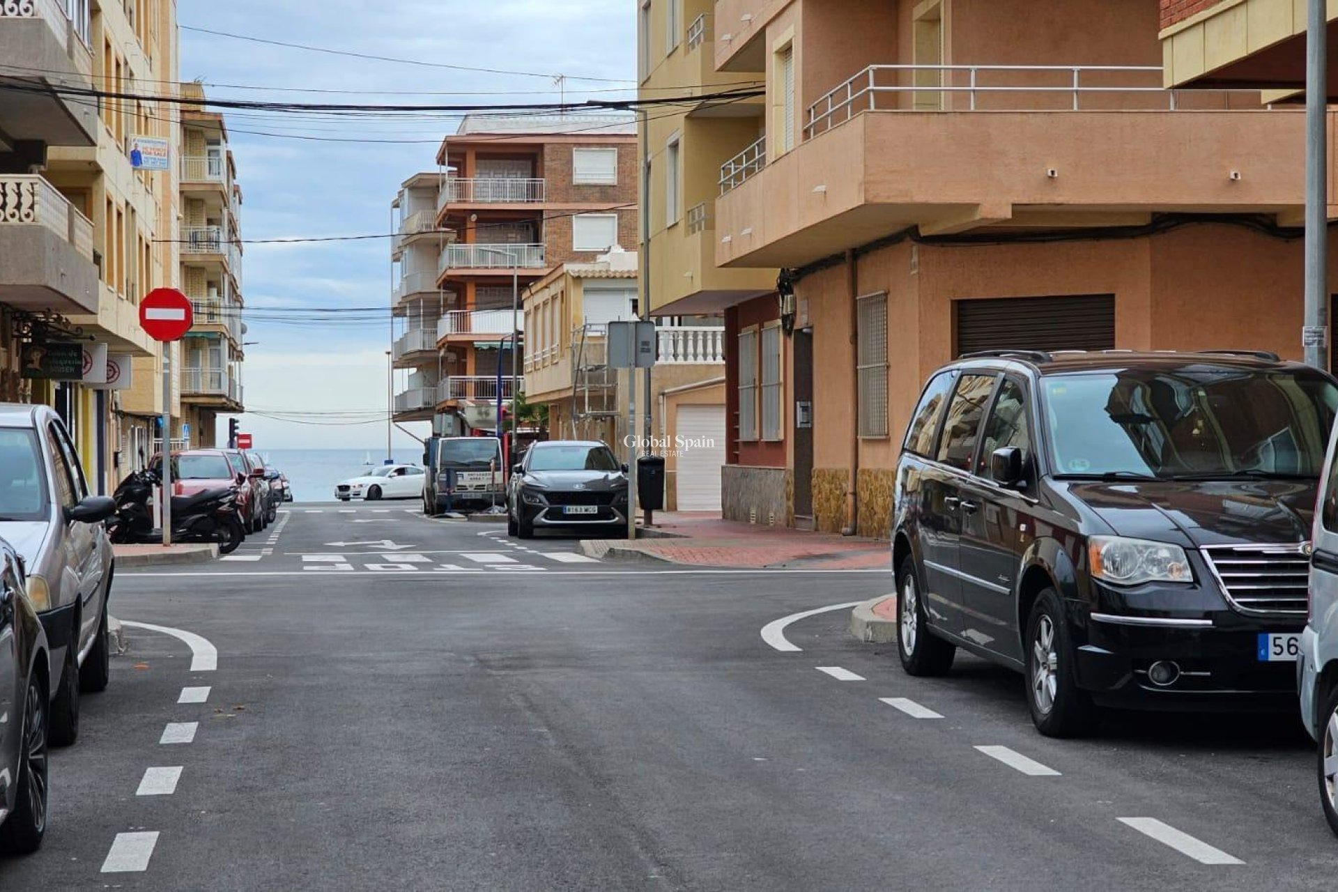 Revente - APPARTEMENT -
TORREVIEJA - Playa De Los Náufragos