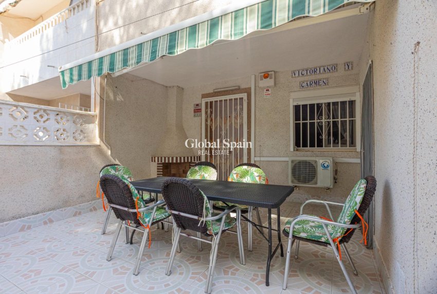 Revente - APPARTEMENT -
TORREVIEJA - Playa de los Naufragos