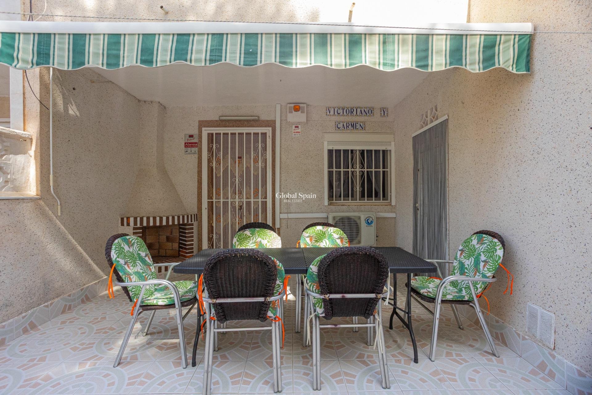 Revente - APPARTEMENT -
TORREVIEJA - Playa de los Naufragos