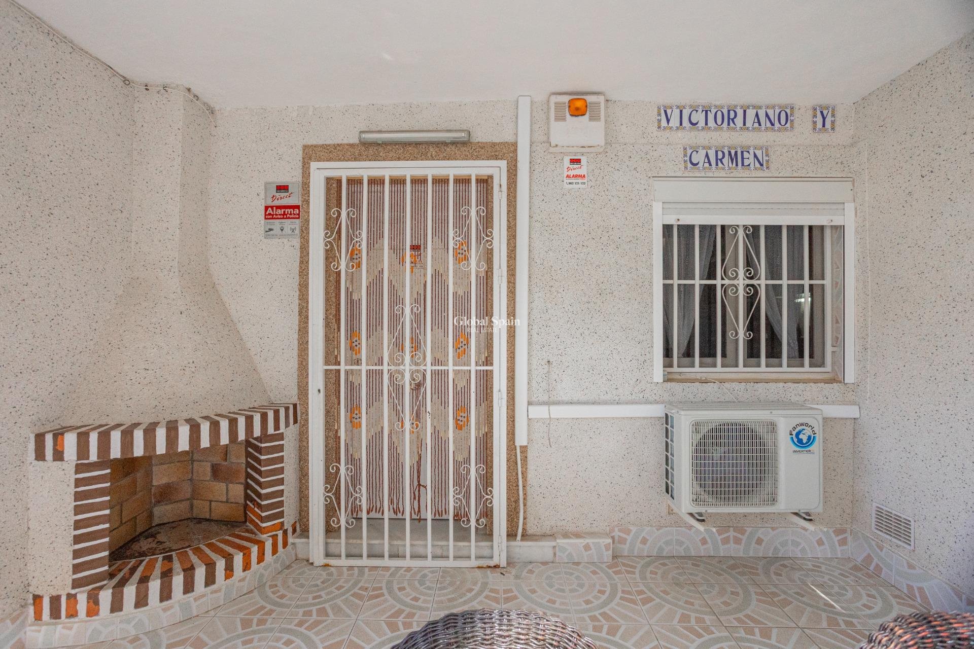 Revente - APPARTEMENT -
TORREVIEJA - Playa de los Naufragos