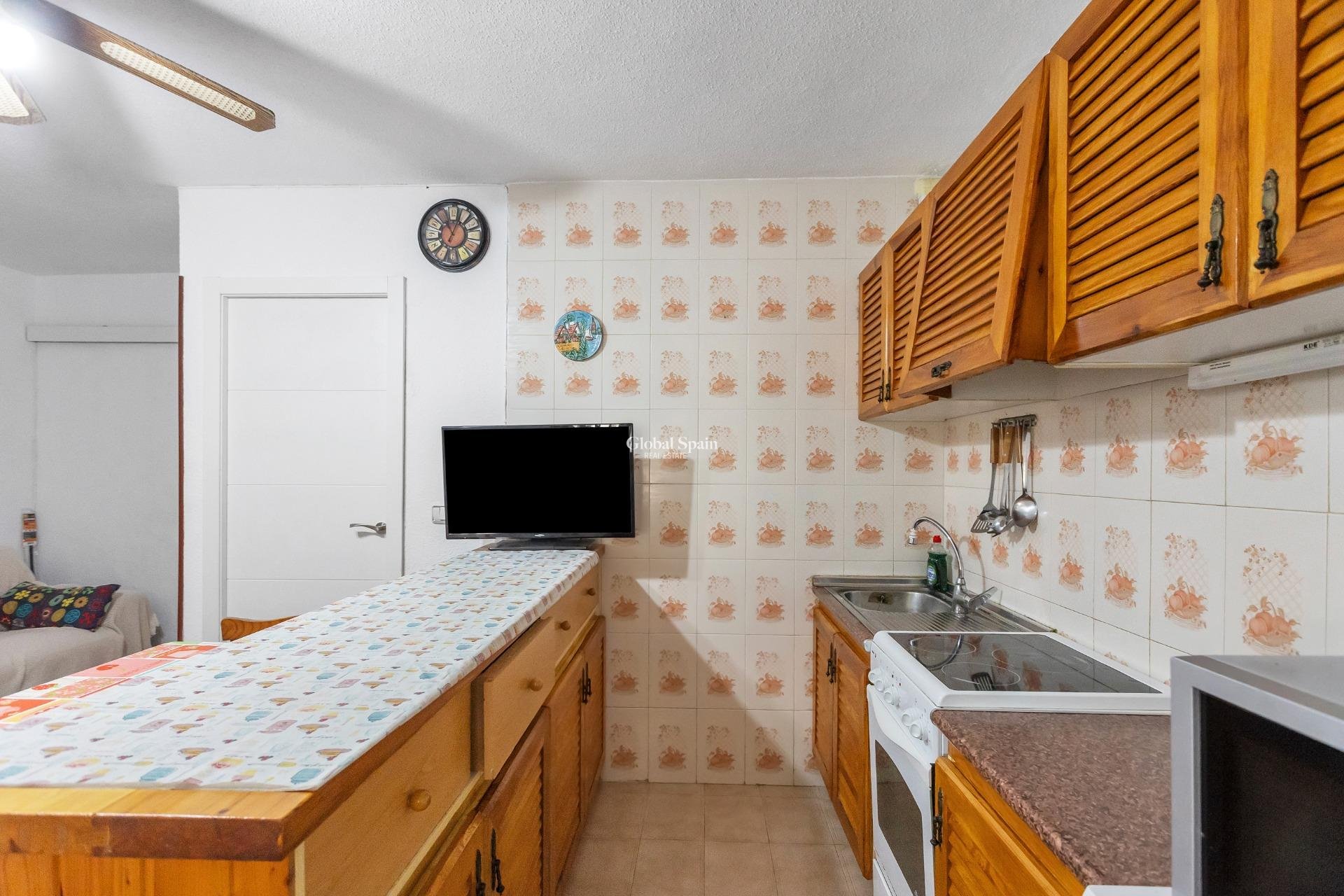 Revente - APPARTEMENT -
TORREVIEJA - Playa de los Naufragos