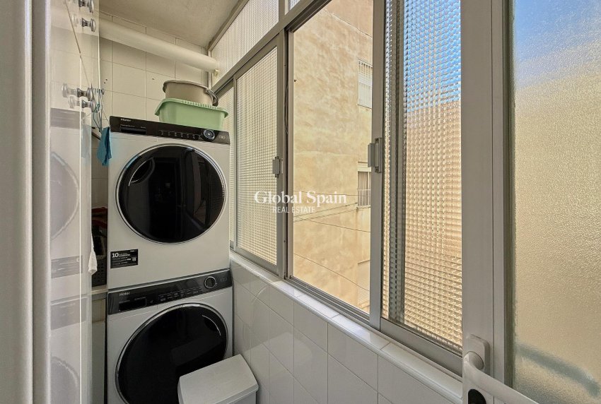 Revente - Appartement -
TORREVIEJA - Playa del cura