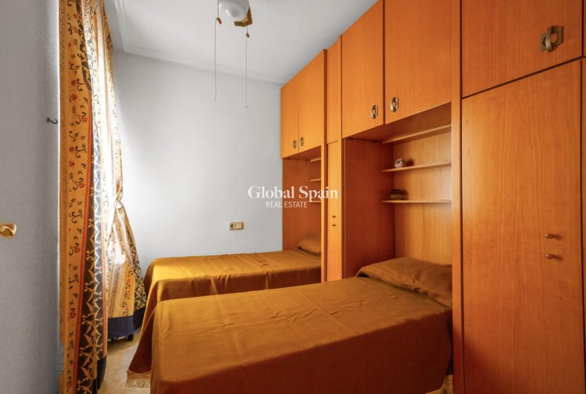 Revente - Appartement -
TORREVIEJA - Playa del cura