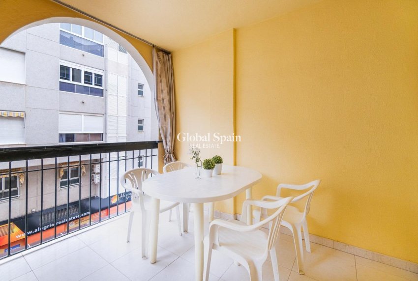 Revente - Appartement -
TORREVIEJA - Playa del cura