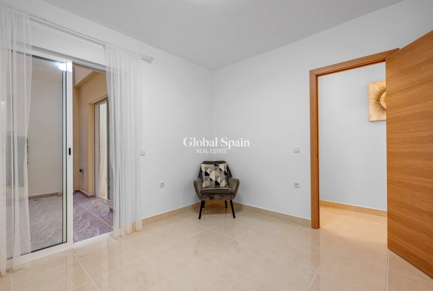 Revente - Appartement -
TORREVIEJA - Playa del Cura