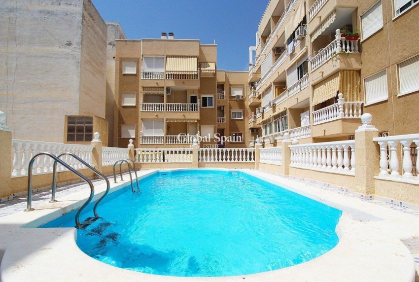 Revente - APPARTEMENT -
TORREVIEJA - Playa del Cura