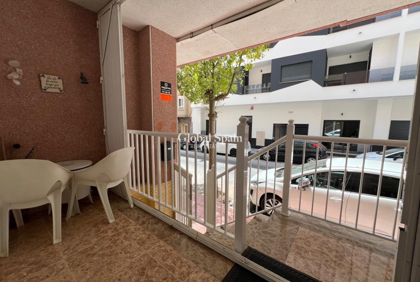 Revente - APPARTEMENT -
TORREVIEJA - Playa del Cura