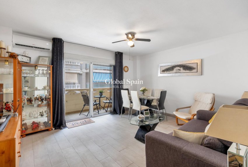 Revente - APPARTEMENT -
TORREVIEJA - Playa del Cura