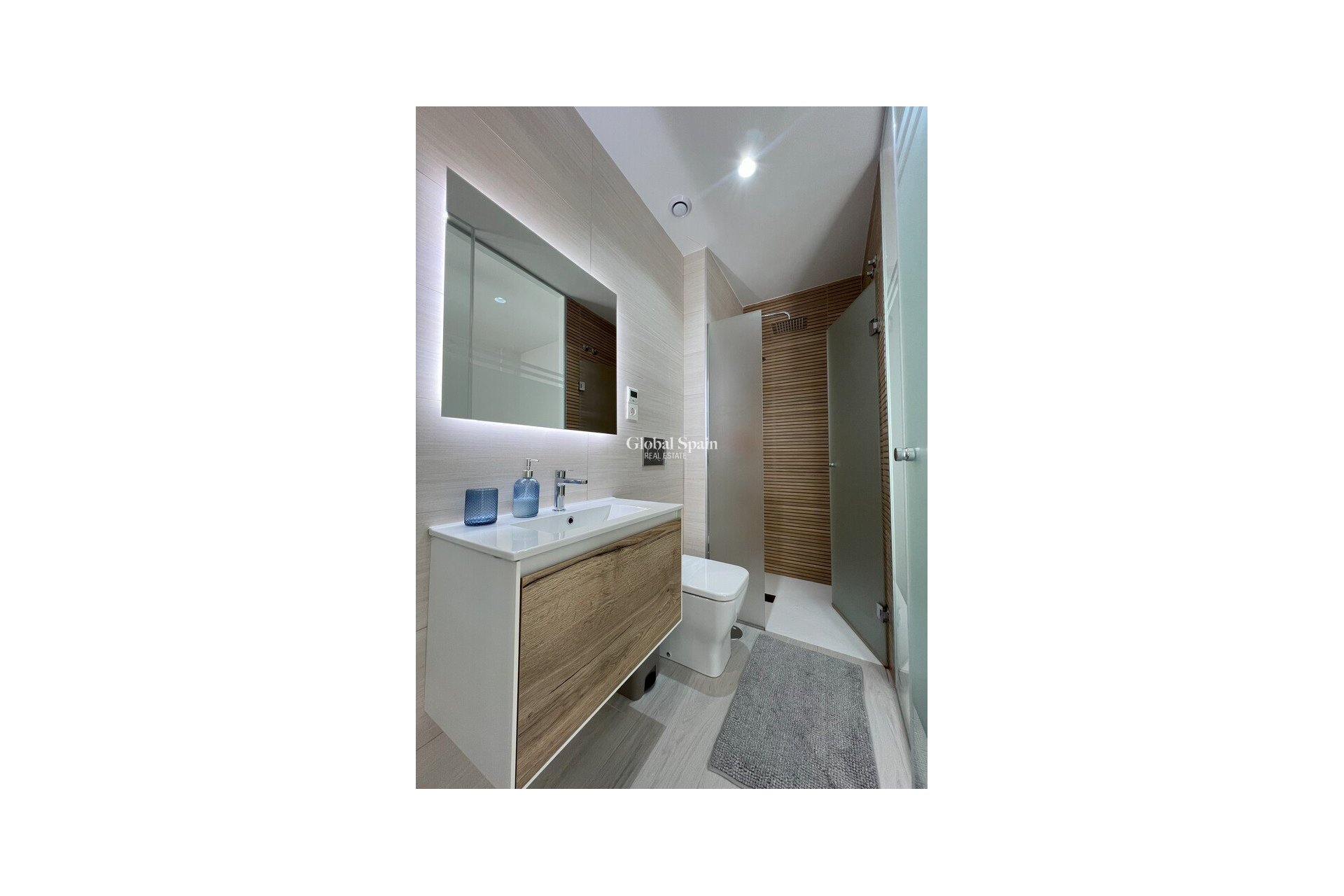 Revente - APPARTEMENT -
TORREVIEJA - Playa del Cura