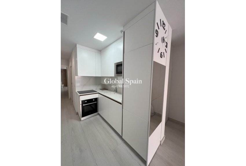 Revente - APPARTEMENT -
TORREVIEJA - Playa del Cura