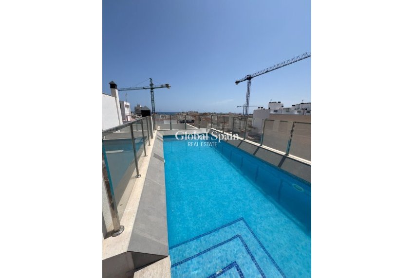 Revente - APPARTEMENT -
TORREVIEJA - Playa del Cura