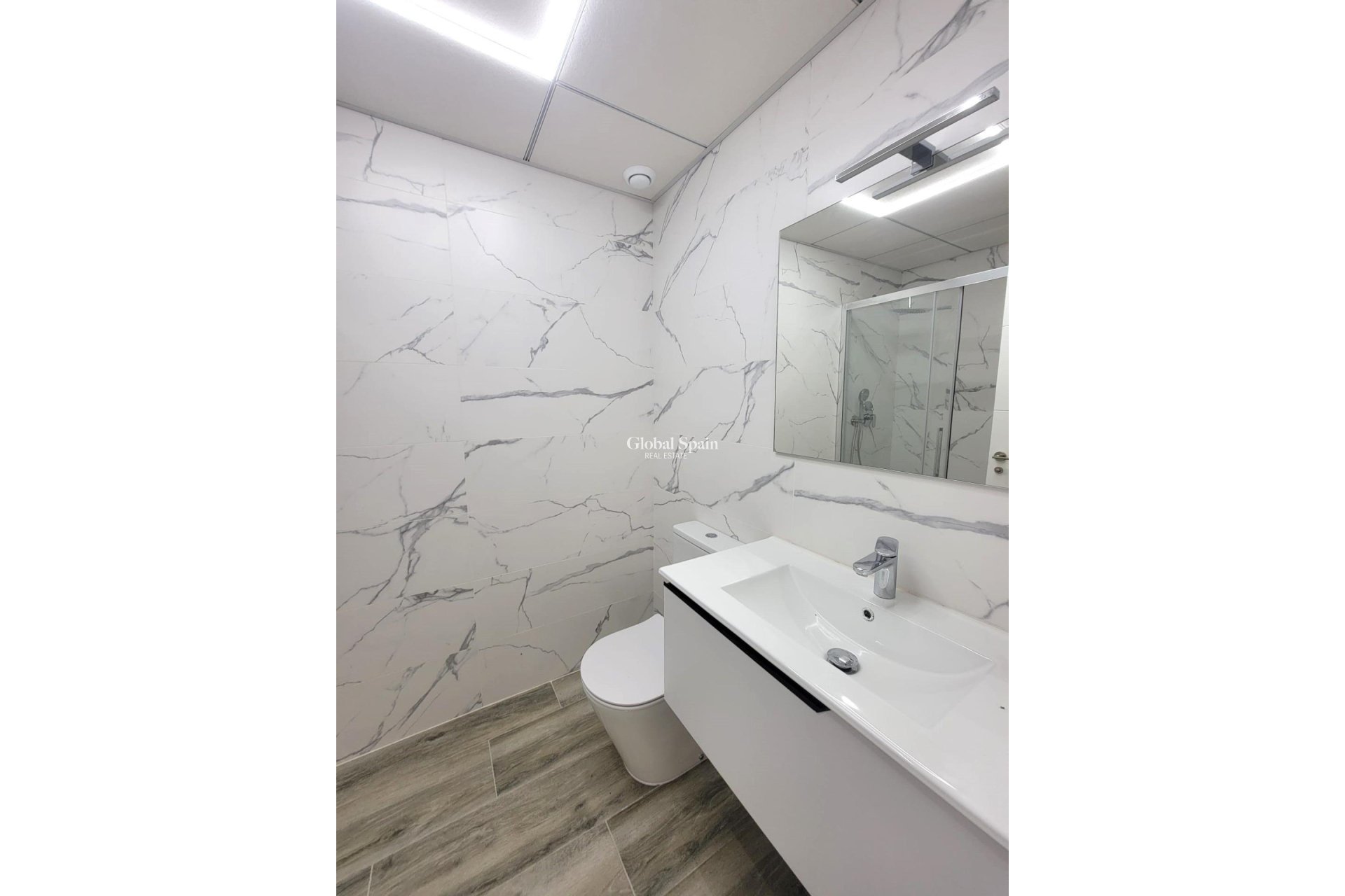 Revente - APPARTEMENT -
TORREVIEJA - Playa del Cura