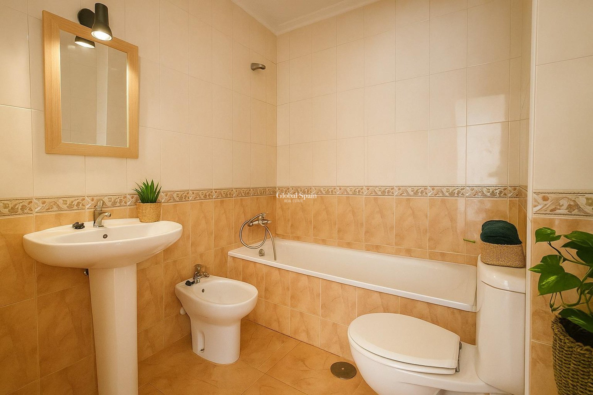 Revente - APPARTEMENT -
TORREVIEJA - Playa del Cura