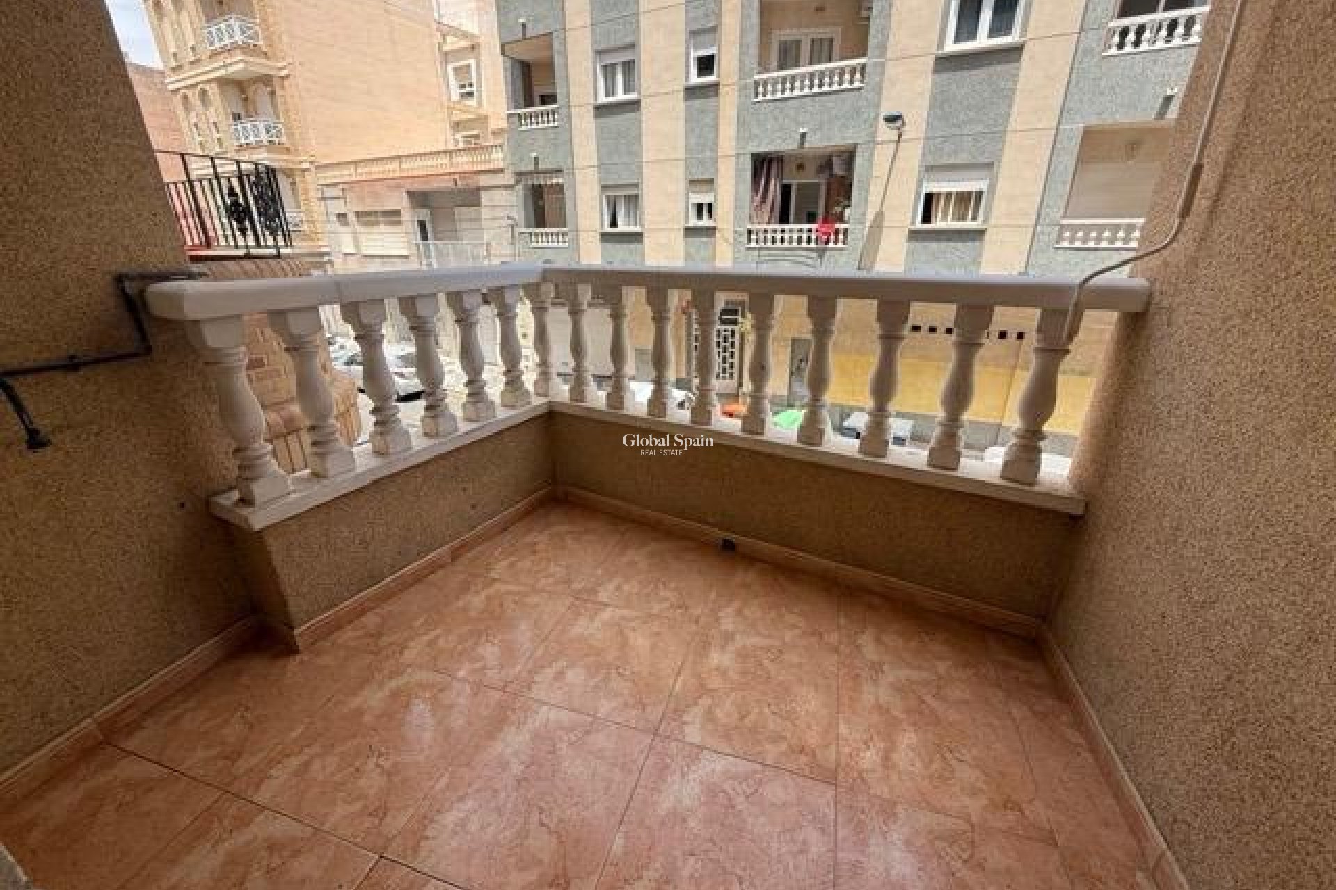 Revente - APPARTEMENT -
TORREVIEJA - Playa del Cura