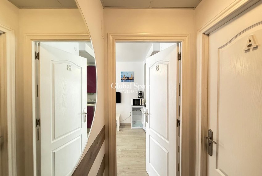 Revente - APPARTEMENT -
TORREVIEJA - Playa del Cura