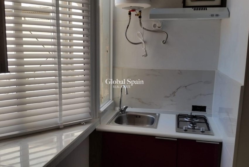 Revente - APPARTEMENT -
TORREVIEJA - Playa del Cura