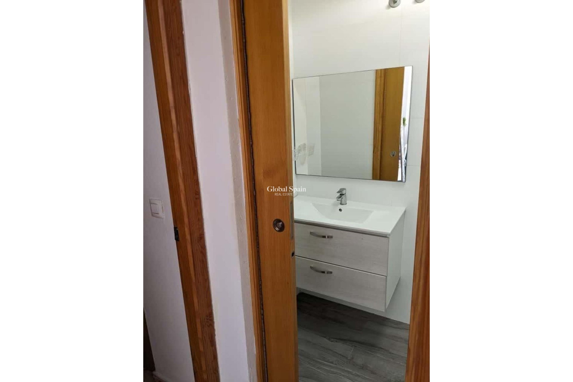 Revente - APPARTEMENT -
TORREVIEJA - Playa del Cura