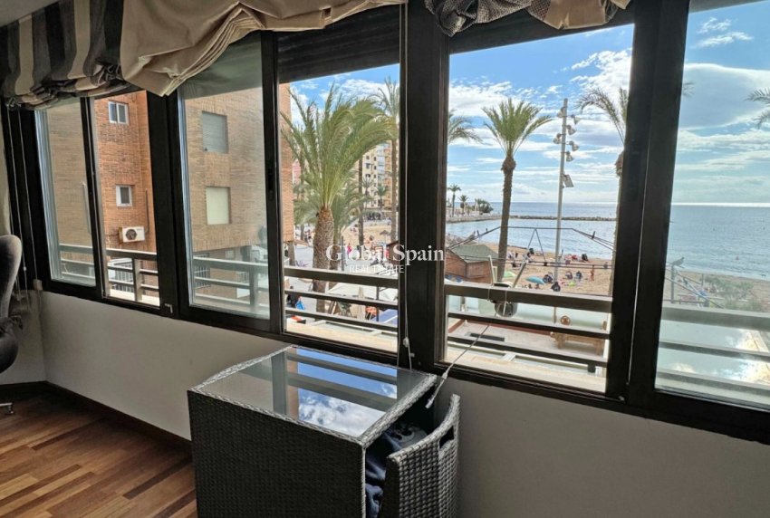 Revente - APPARTEMENT -
TORREVIEJA - Playa del Cura