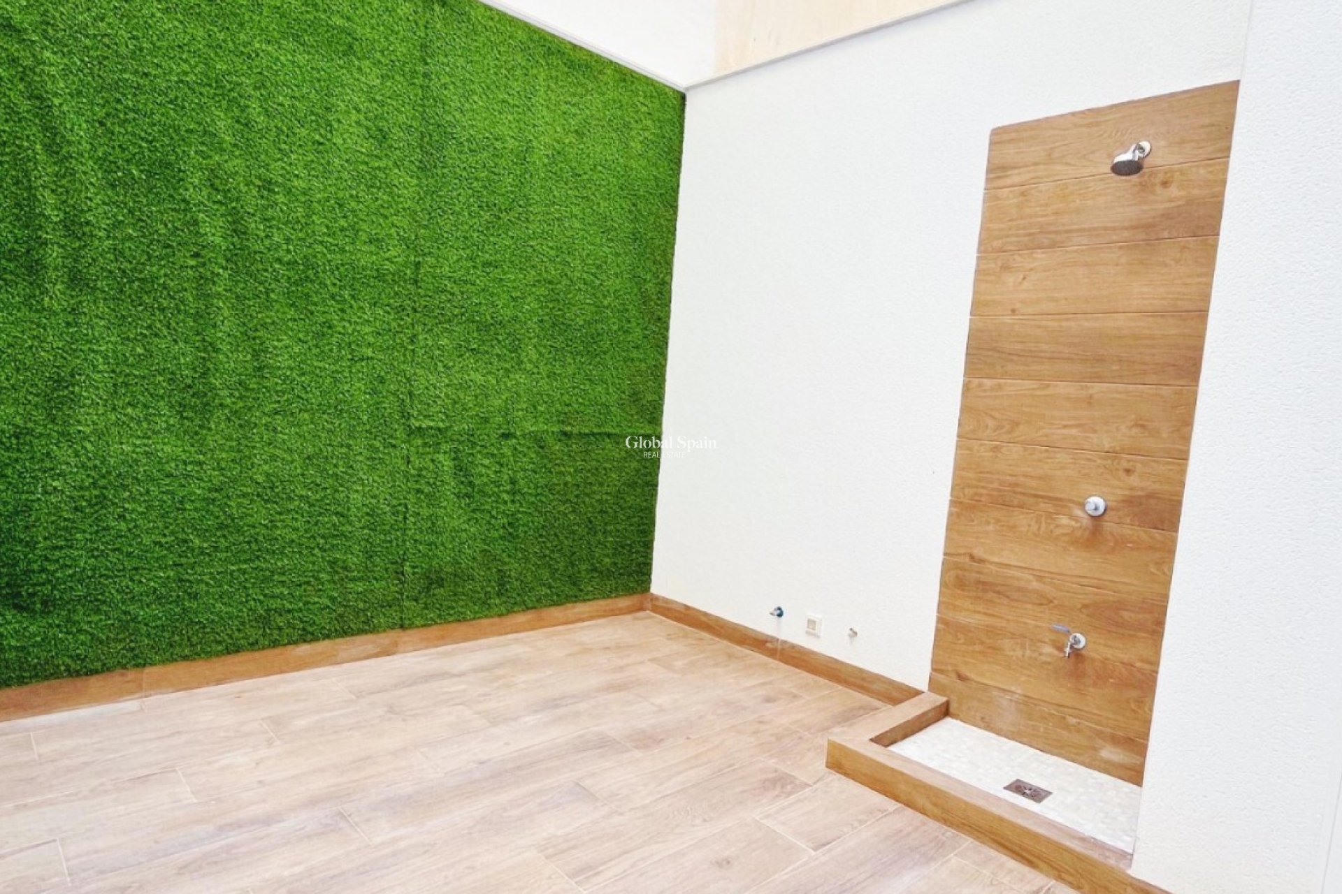 Revente - APPARTEMENT -
TORREVIEJA - Playa del Cura