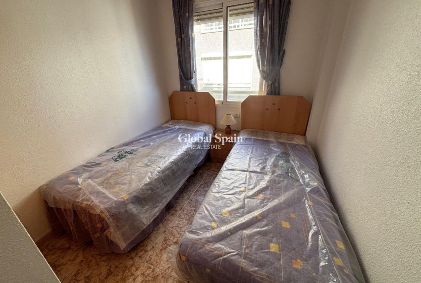 Revente - APPARTEMENT -
TORREVIEJA - Playa del Cura