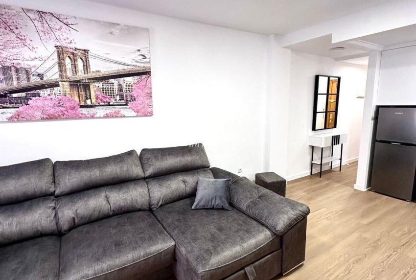 Revente - APPARTEMENT -
TORREVIEJA - Playa del Cura