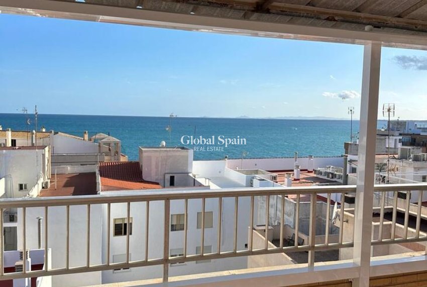 Revente - APPARTEMENT -
TORREVIEJA - Playa del Cura