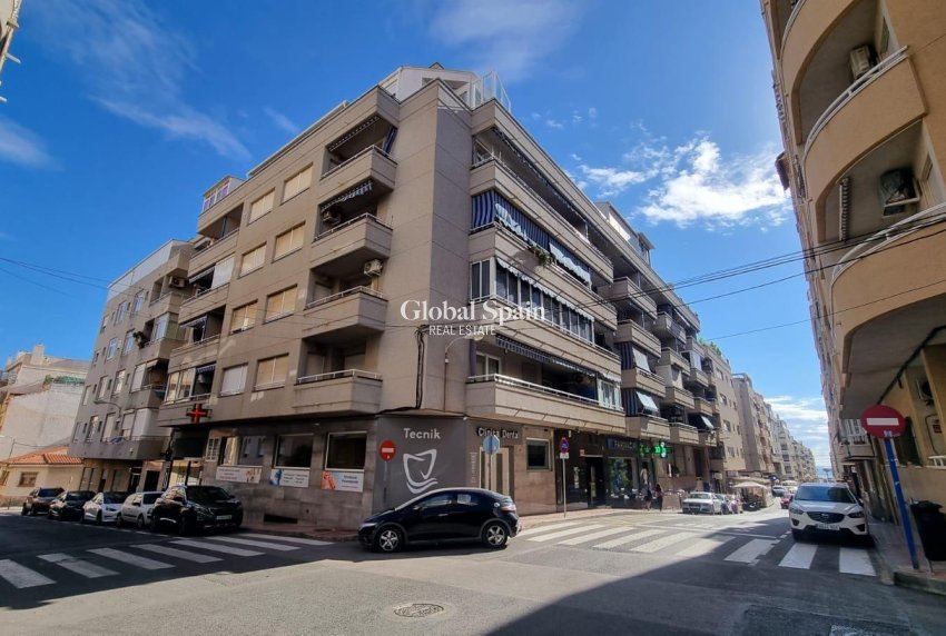 Revente - APPARTEMENT -
TORREVIEJA - Playa del Cura