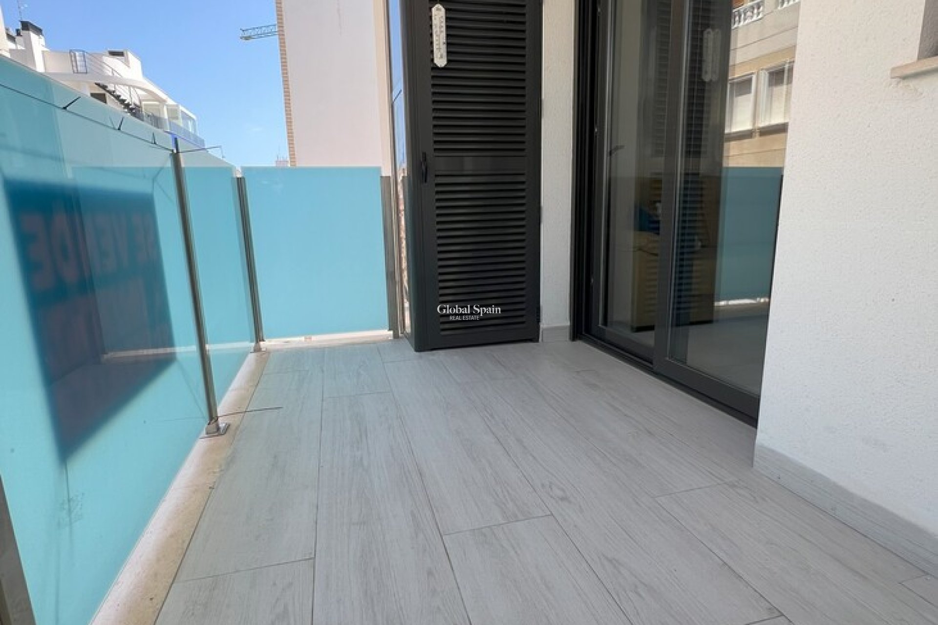 Revente - APPARTEMENT -
TORREVIEJA - Playa del Cura