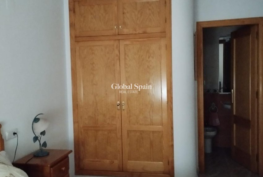 Revente - APPARTEMENT -
TORREVIEJA - Playa del Cura