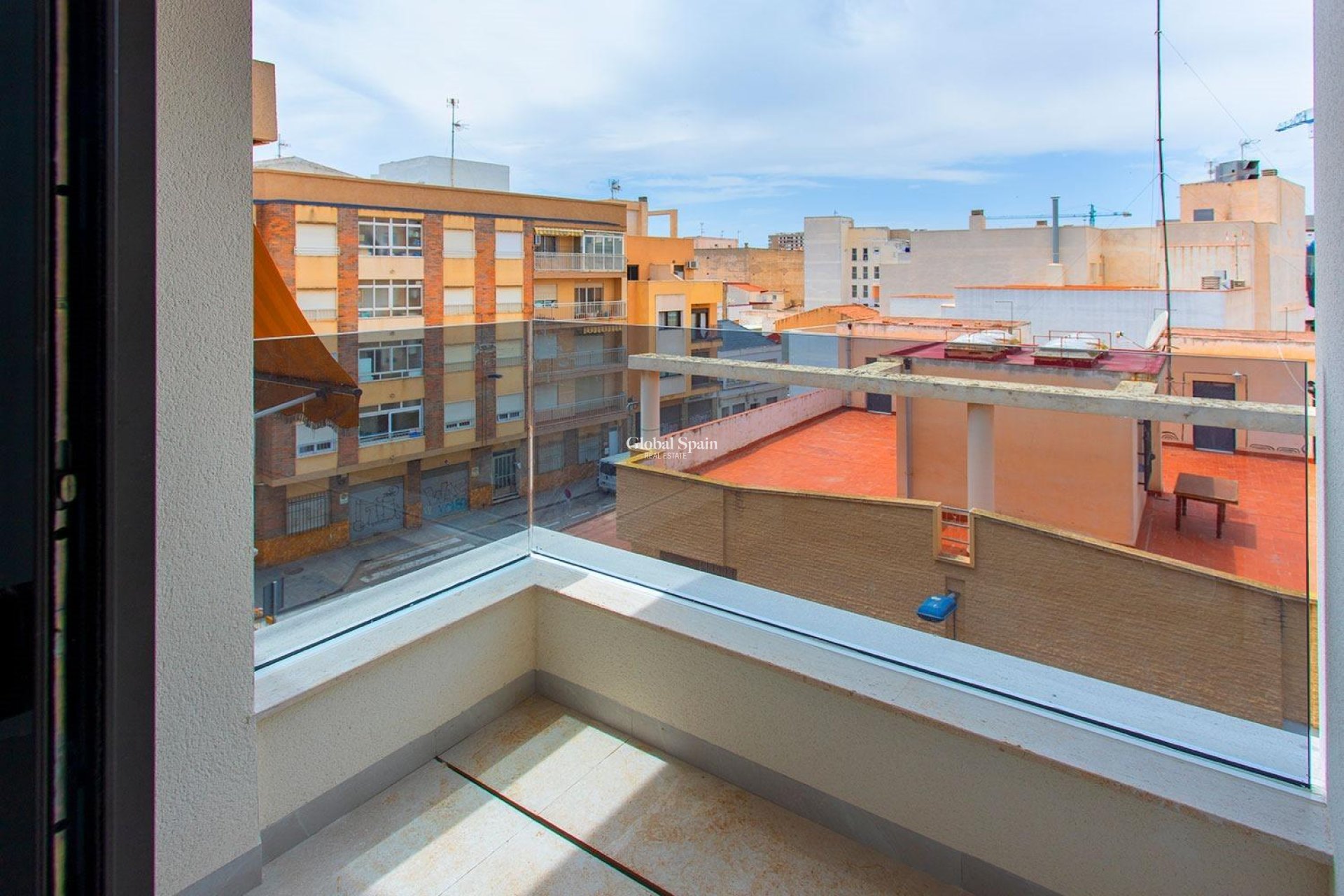 Revente - APPARTEMENT -
TORREVIEJA - Playa del Cura