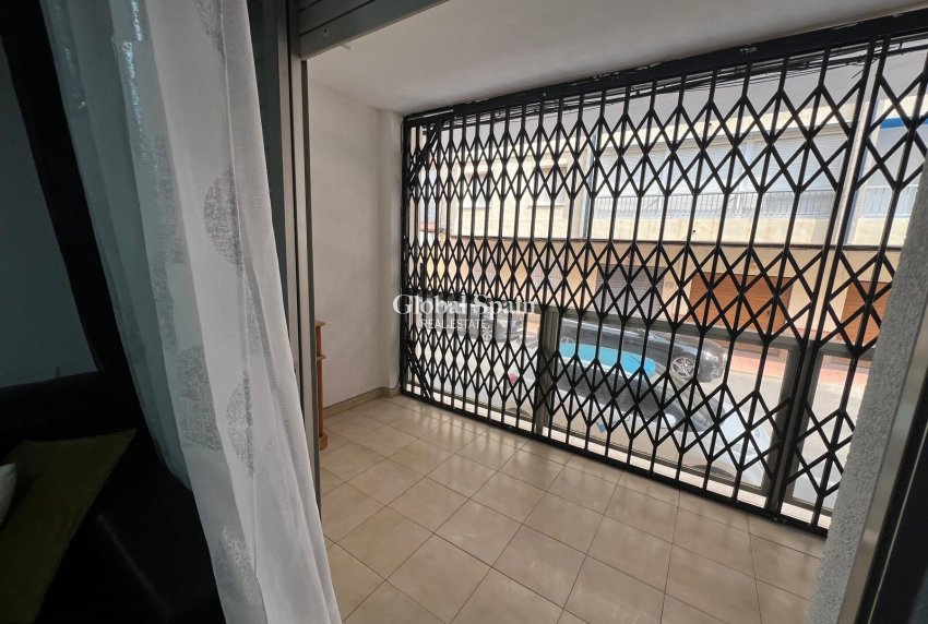 Revente - APPARTEMENT -
TORREVIEJA - Playa del Cura