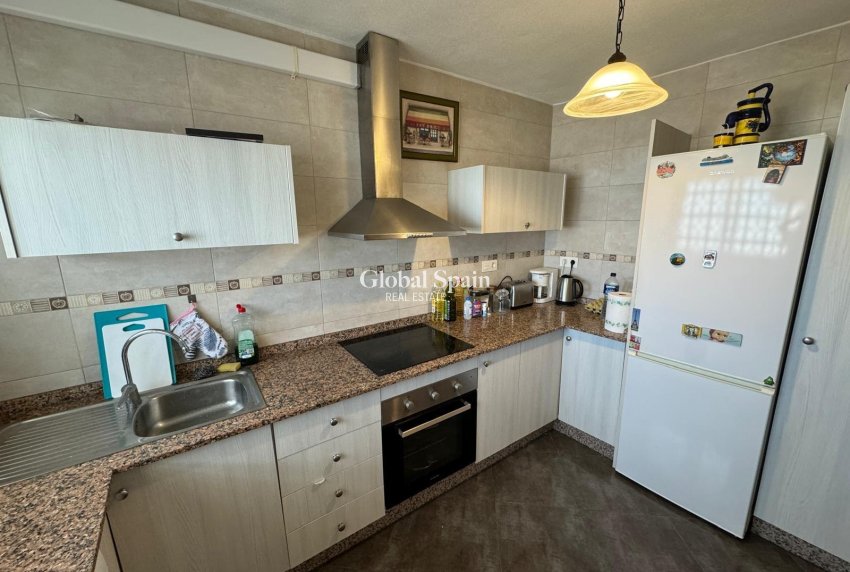 Revente - APPARTEMENT -
TORREVIEJA - Playa del Cura