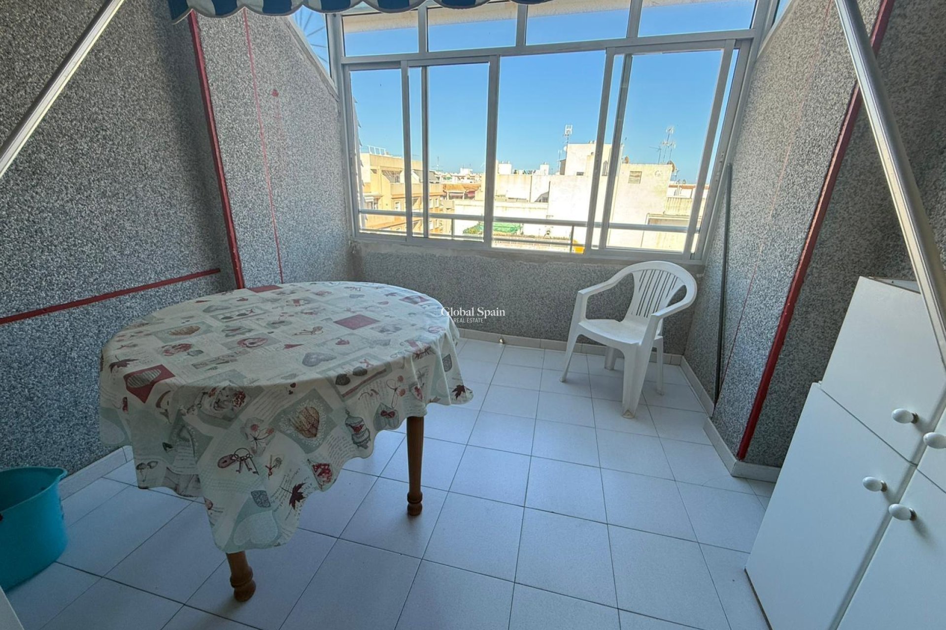 Revente - APPARTEMENT -
TORREVIEJA - Playa del Cura