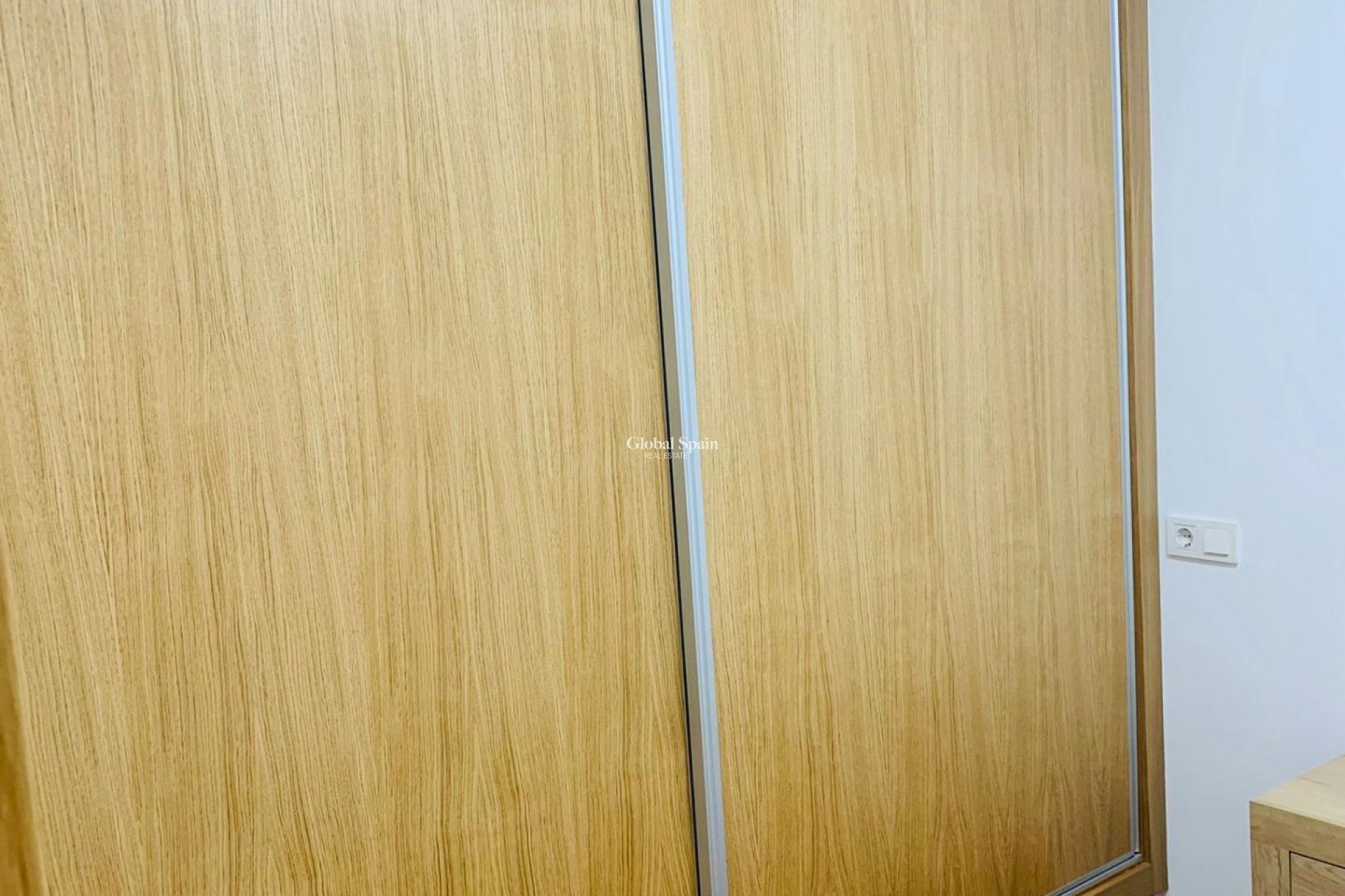 Revente - APPARTEMENT -
TORREVIEJA - Playa del Cura