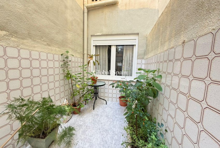 Revente - APPARTEMENT -
TORREVIEJA - Playa del Cura