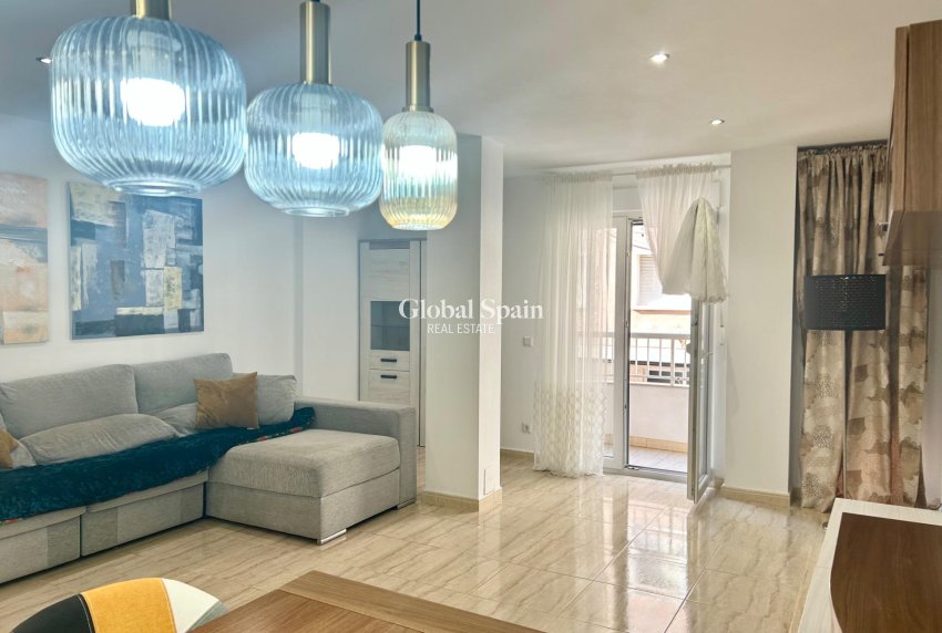 Revente - APPARTEMENT -
TORREVIEJA - Playa del Cura