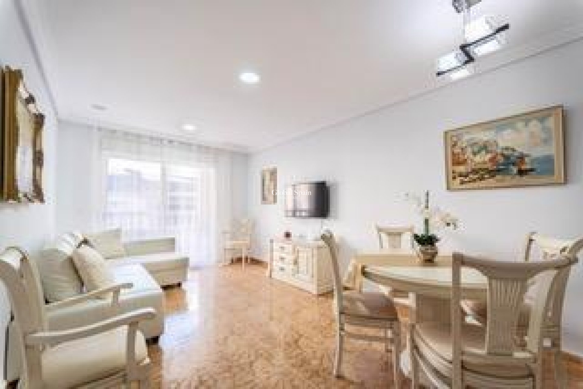 Revente - APPARTEMENT -
TORREVIEJA - Playa del Cura