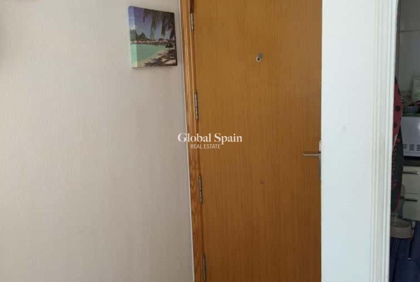 Revente - APPARTEMENT -
TORREVIEJA - Playa del Cura