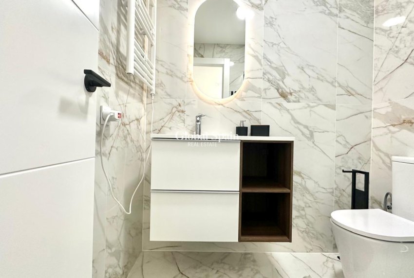 Revente - APPARTEMENT -
TORREVIEJA - Playa del Cura