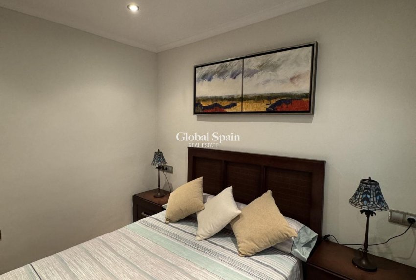 Revente - APPARTEMENT -
TORREVIEJA - Playa del Cura