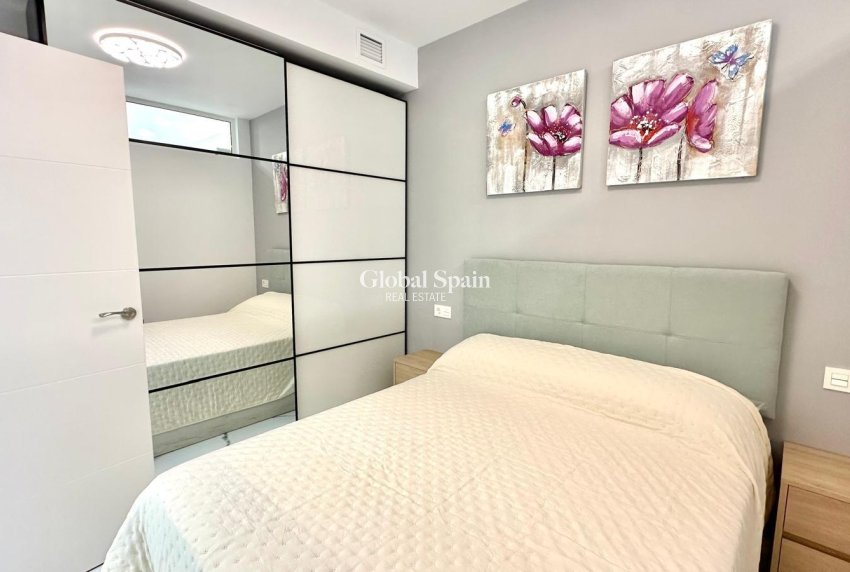 Revente - APPARTEMENT -
TORREVIEJA - Playa del Cura