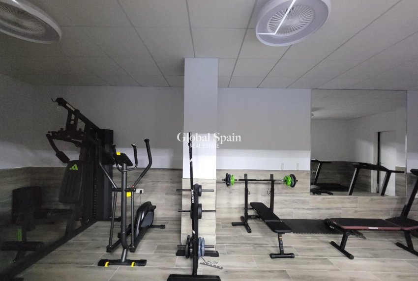 Revente - APPARTEMENT -
TORREVIEJA - Playa del Cura