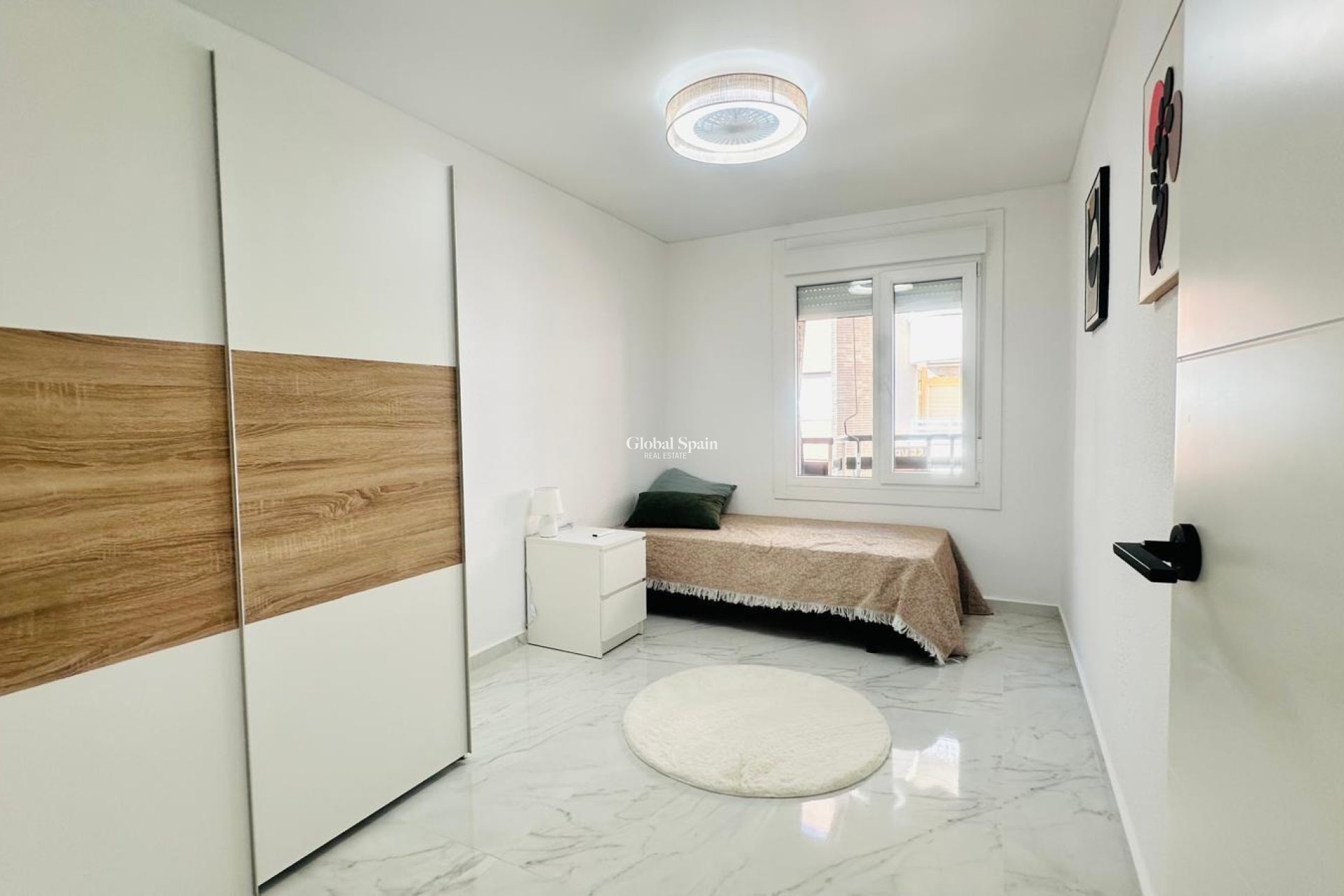 Revente - APPARTEMENT -
TORREVIEJA - Playa del Cura