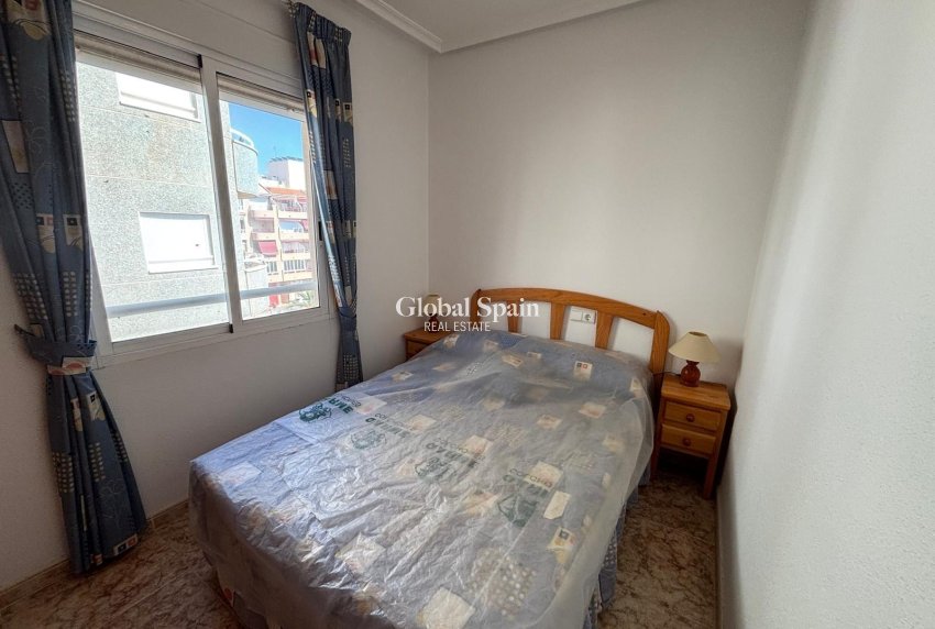 Revente - APPARTEMENT -
TORREVIEJA - Playa del Cura